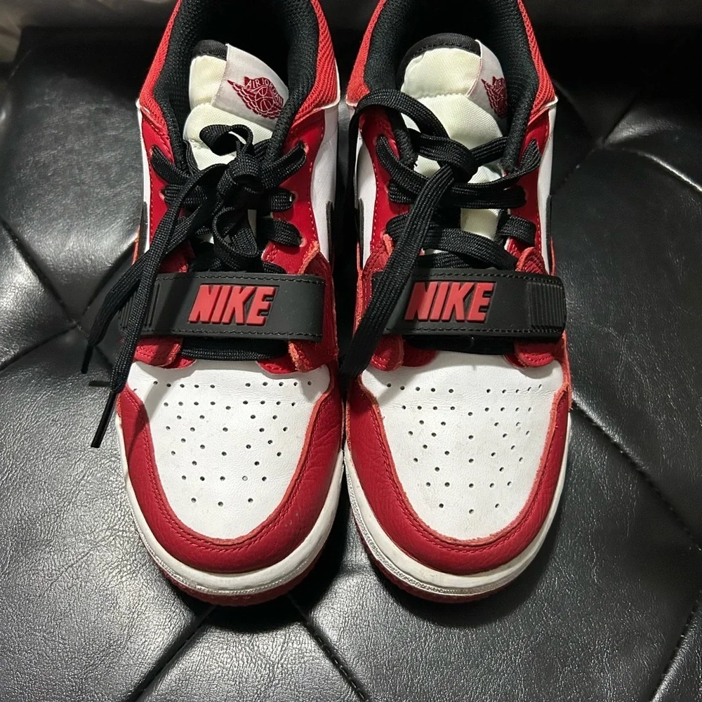 Jordan Legacy 312 Low (Big Kids) – Great Condition, No Insoles